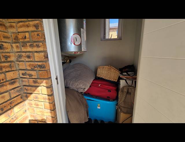 2 BEDROOM SECTIONAL TITLE FOR SALE IN NORTON SMALL FARMS